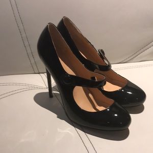 very pretty black shoes
